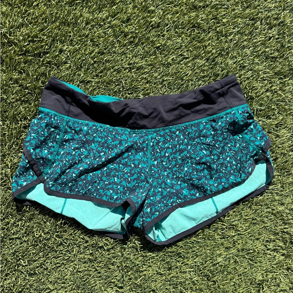 Lululemon Speed Up Low Rise Lined Shorts, 2.5”, size 8